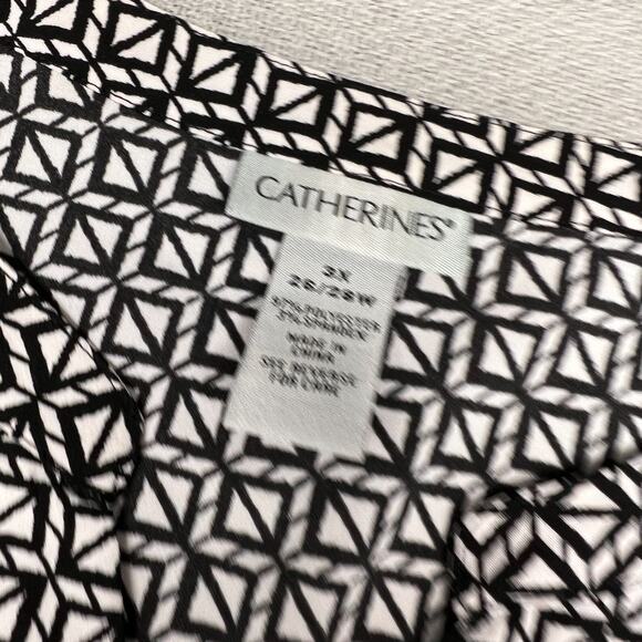 Catherines Top Womens 3x White Black Geometric Button Down Blouse Casual - Picture 4 of 6